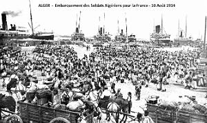 2452- Alger - Embarquement des Soldats Algeriens pour la France - 10 aout 1914